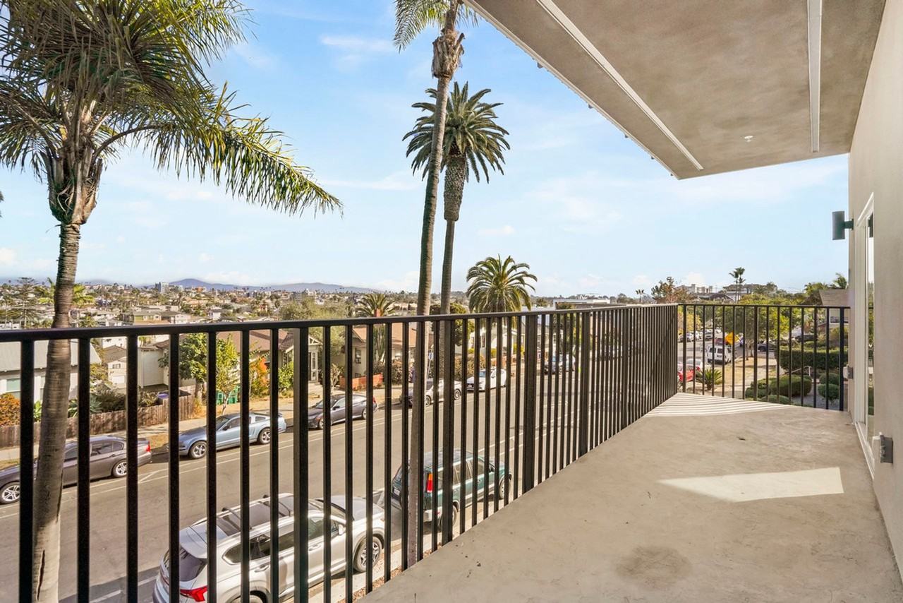 Summit on Georgia - Photo 2 of 6