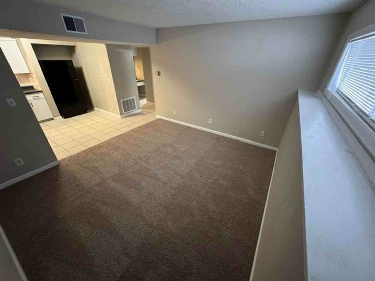 The Oaks Apartments - Photo 3 of 34