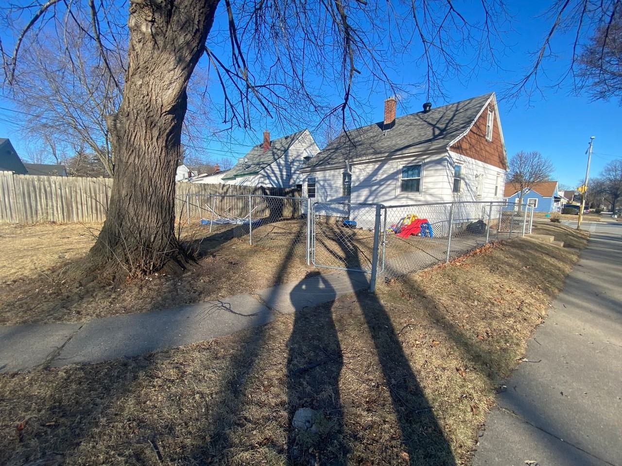 5003 N 51st Blvd - Photo 3 of 4