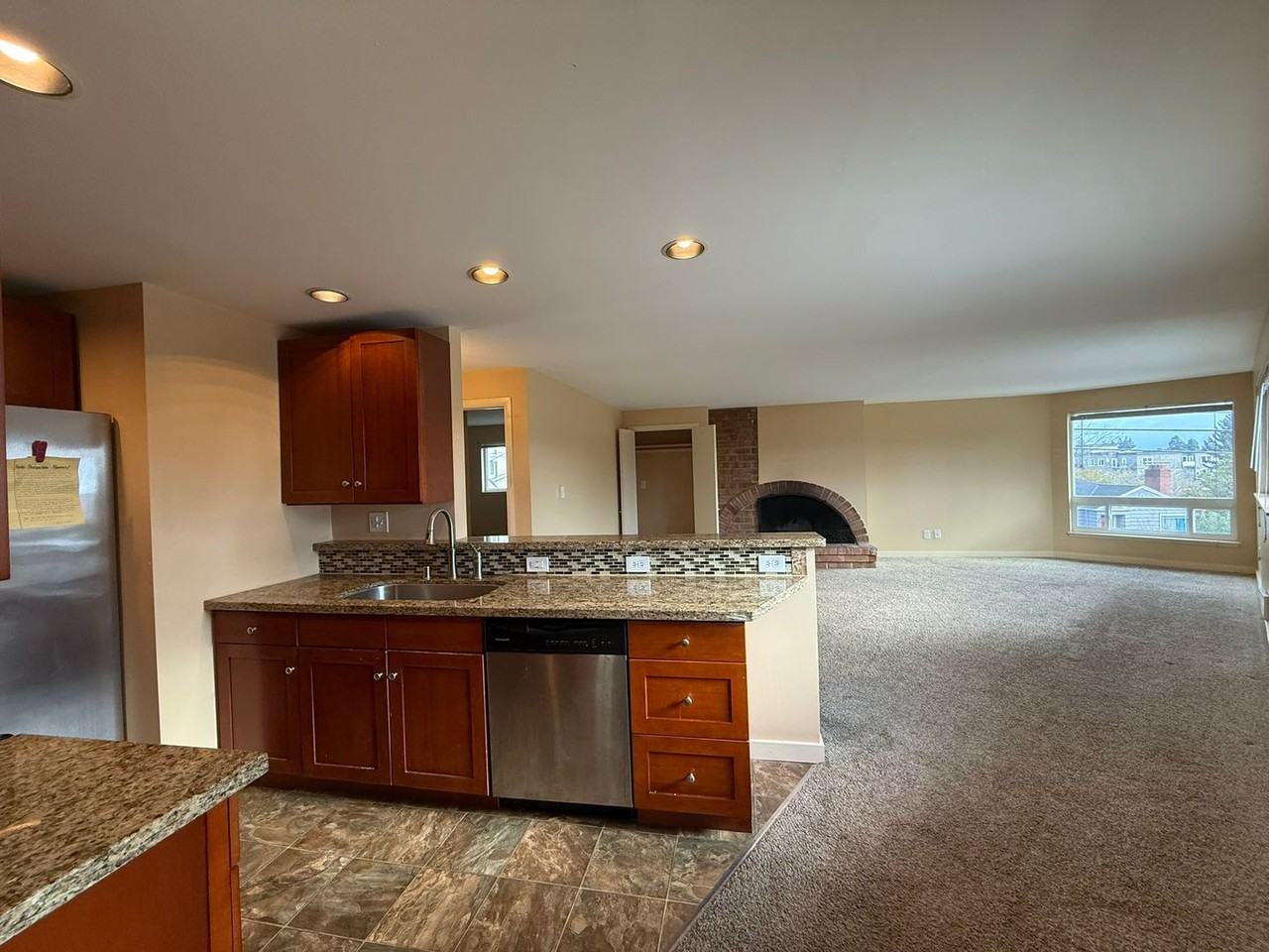 8100 Green Lake Dr N - Photo 2 of 12