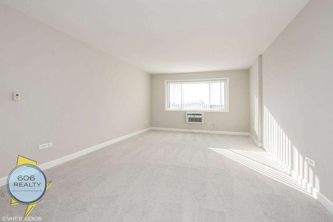 Elmwood Tower Apartments! Special Offer! - Photo 5 of 12