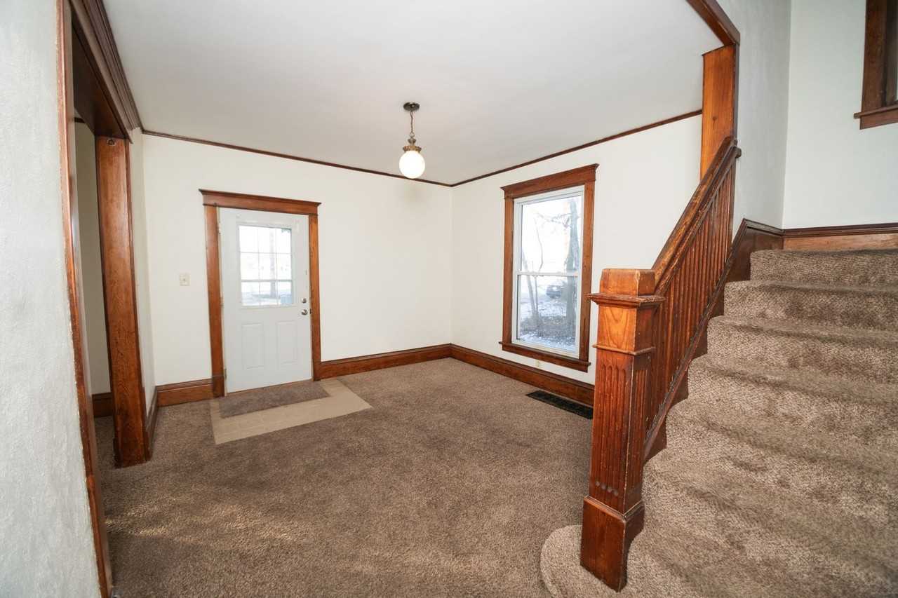 806 Monroe St - Photo 5 of 30