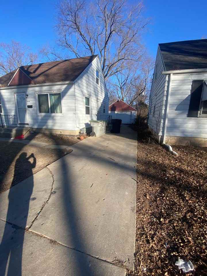 4704 N 46th St - Photo 5 of 18