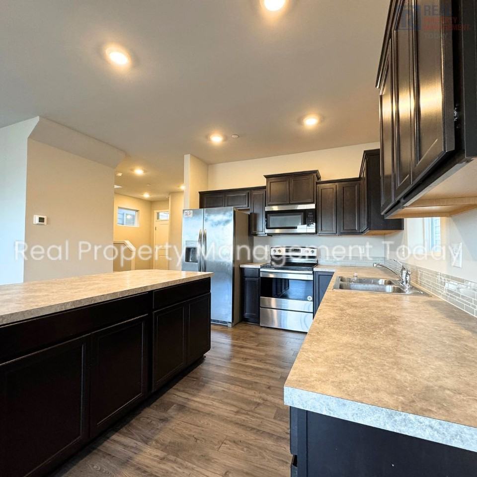 10727 186th Street Ct E - Photo 4 of 17