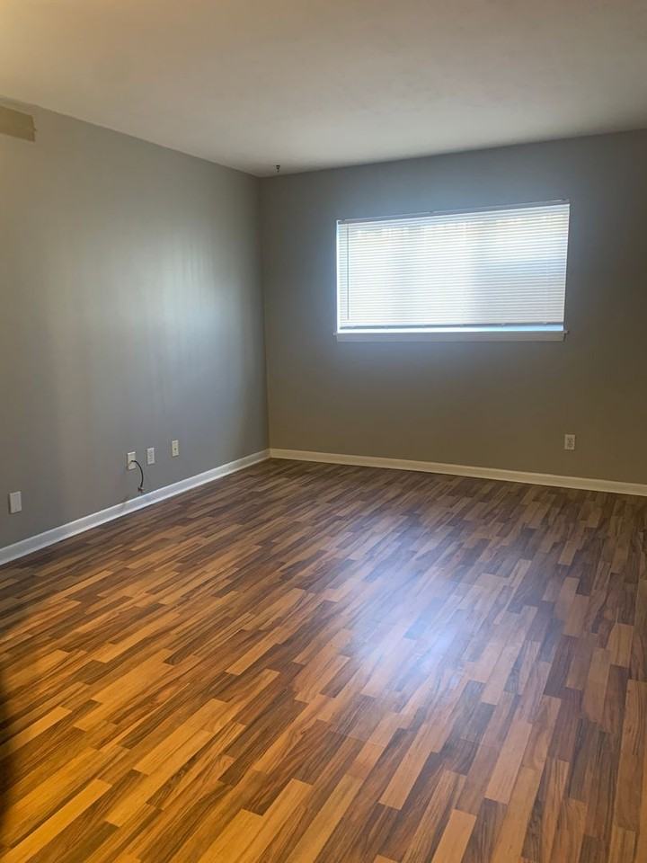 1829EDE - Photo 2 of 15