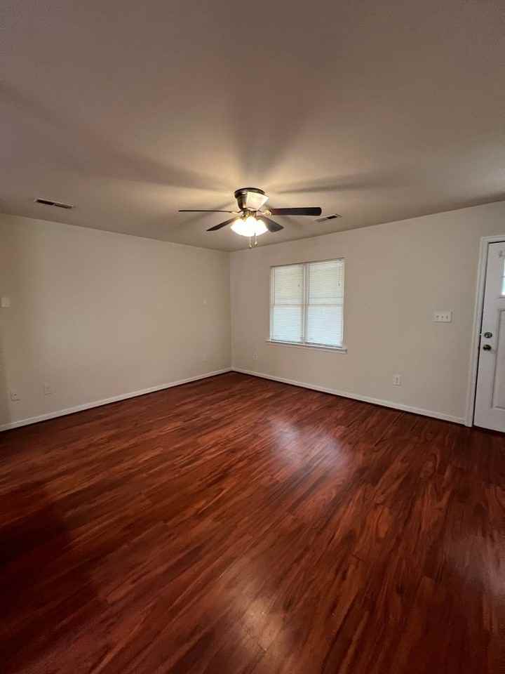 1111 Tabb Ave - Photo 4 of 19