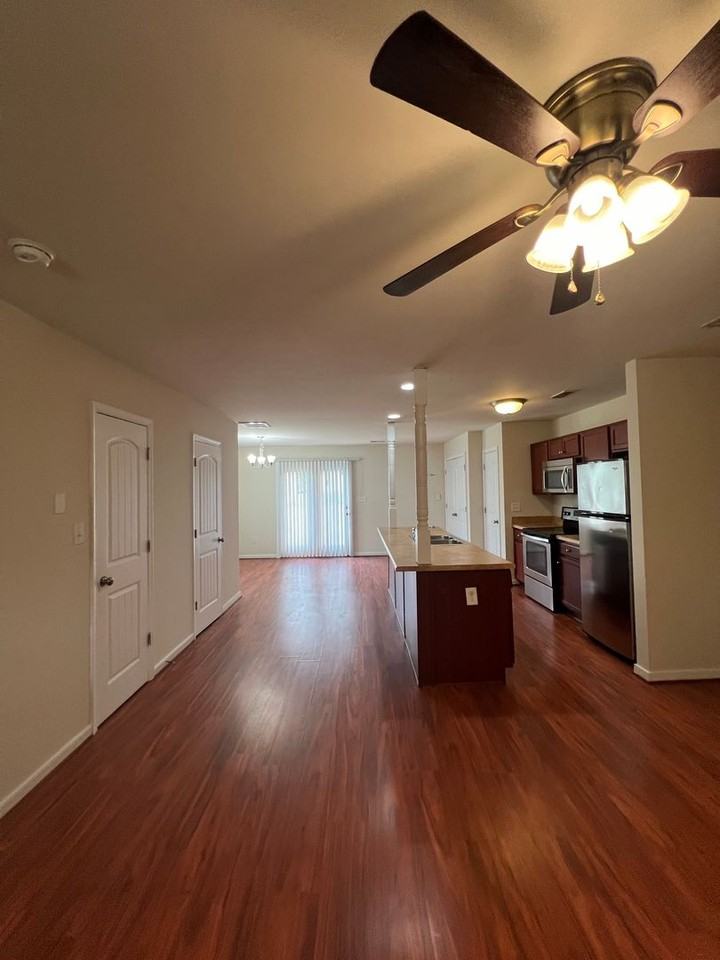 1111 Tabb Ave - Photo 5 of 19