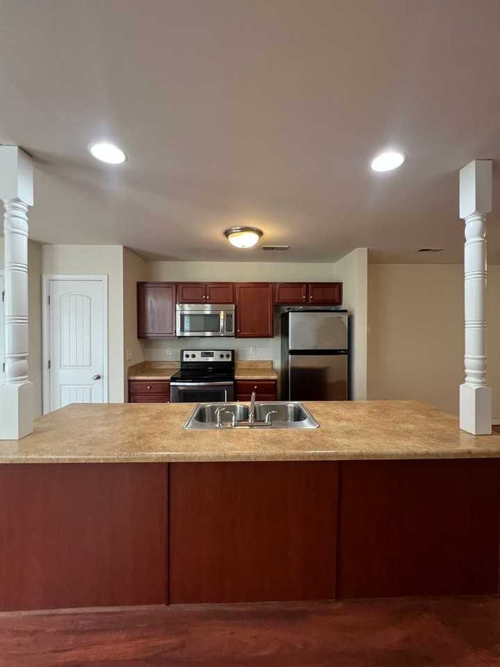 1111 Tabb Ave - Photo 6 of 19