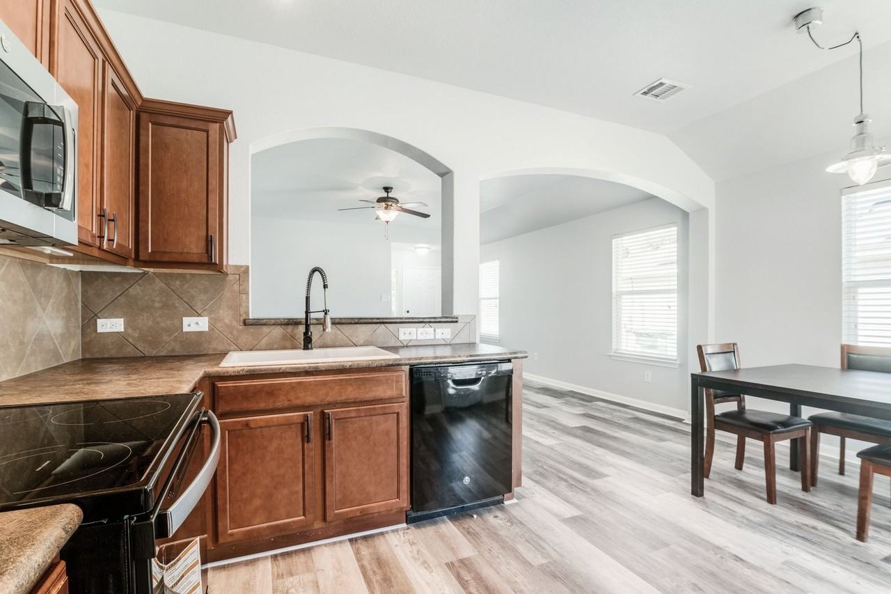179 Valero Dr - Photo 5 of 38