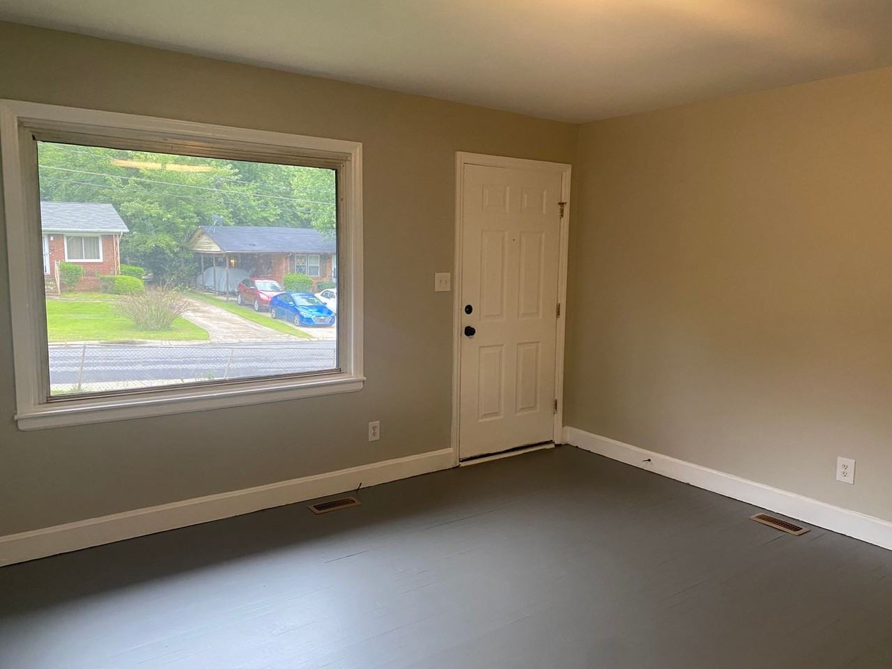 322 S Ramsey St - Photo 2 of 27