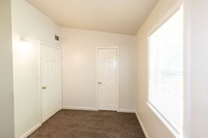 featured image of 2811 E 40th Pl N