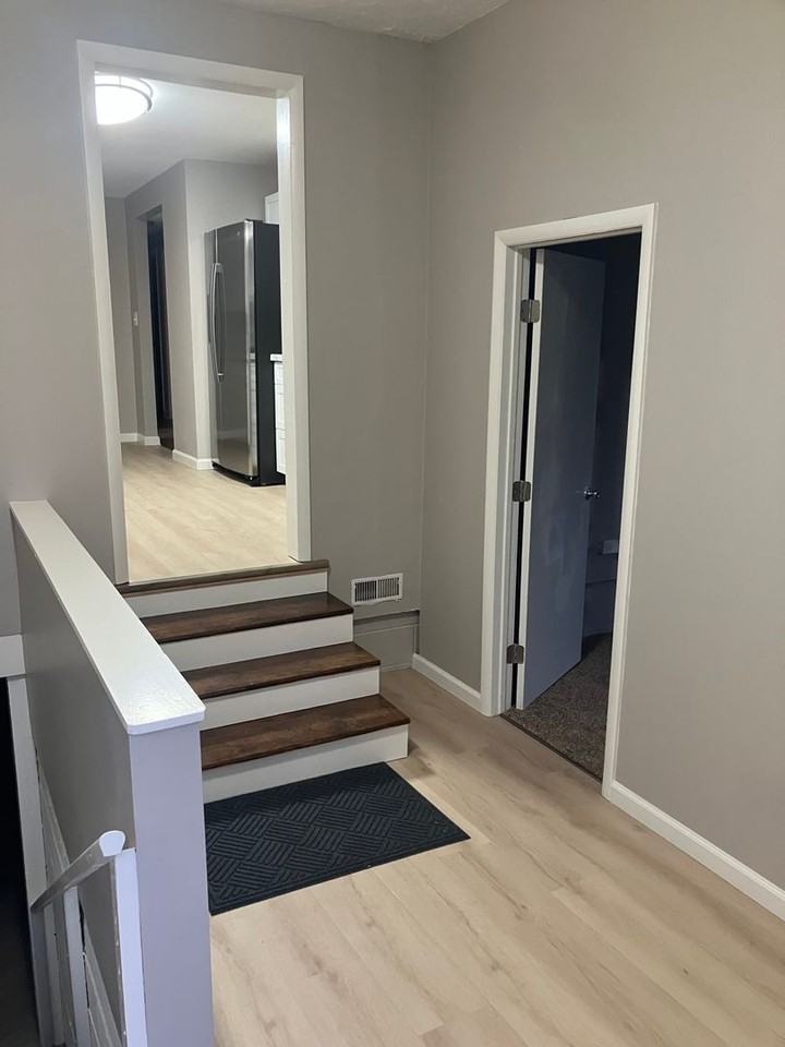 24 Phillips St - Photo 3 of 21