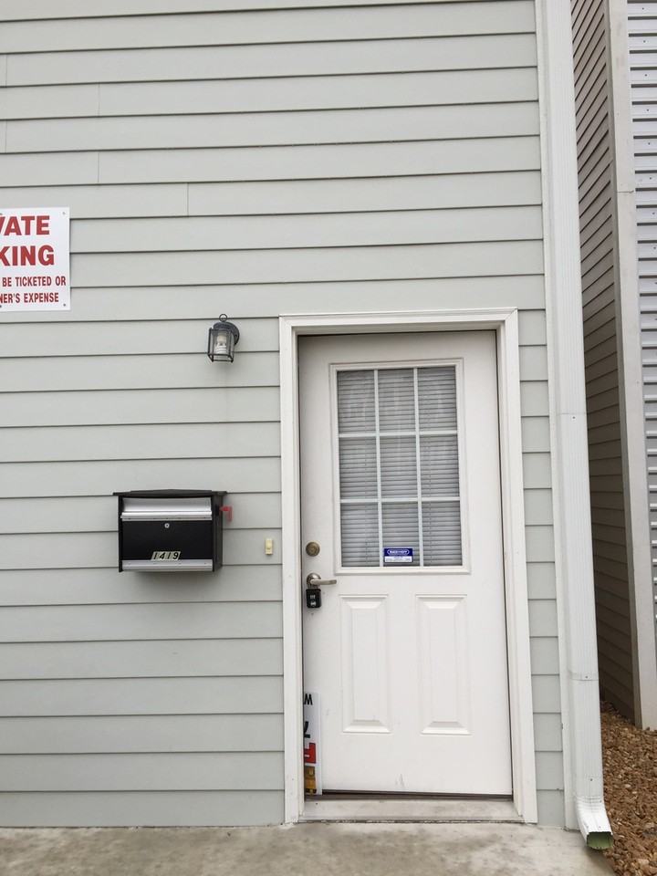 1419 Sw Lane St - Photo 2 of 25