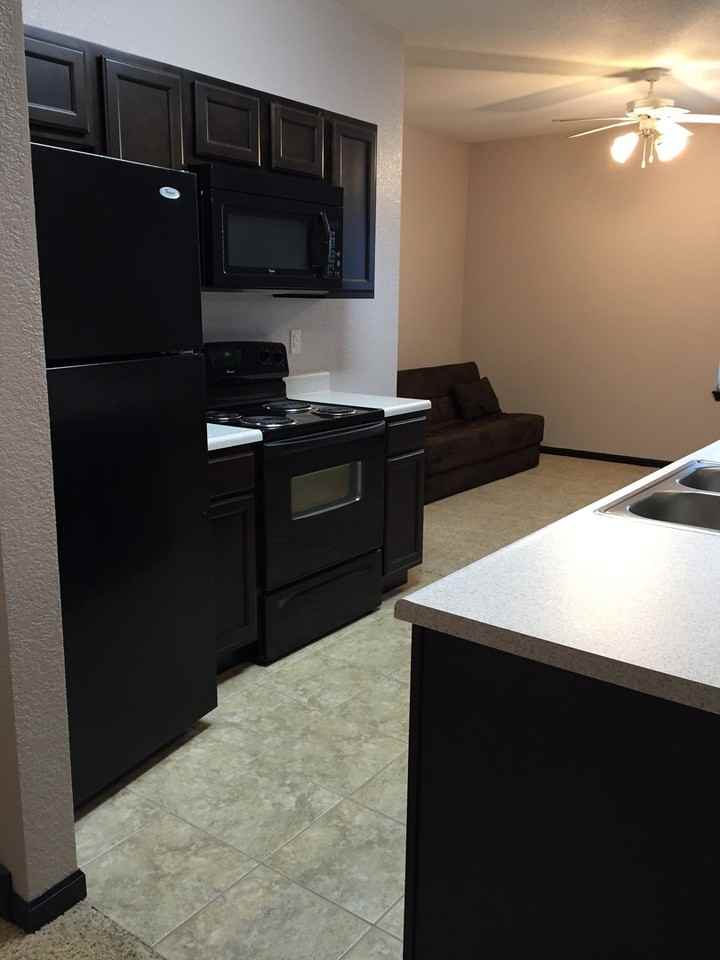 1419 Sw Lane St - Photo 7 of 25