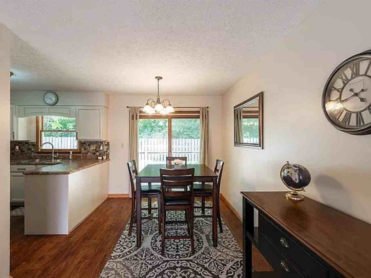 1619 S Troy Ct - Photo 7 of 10