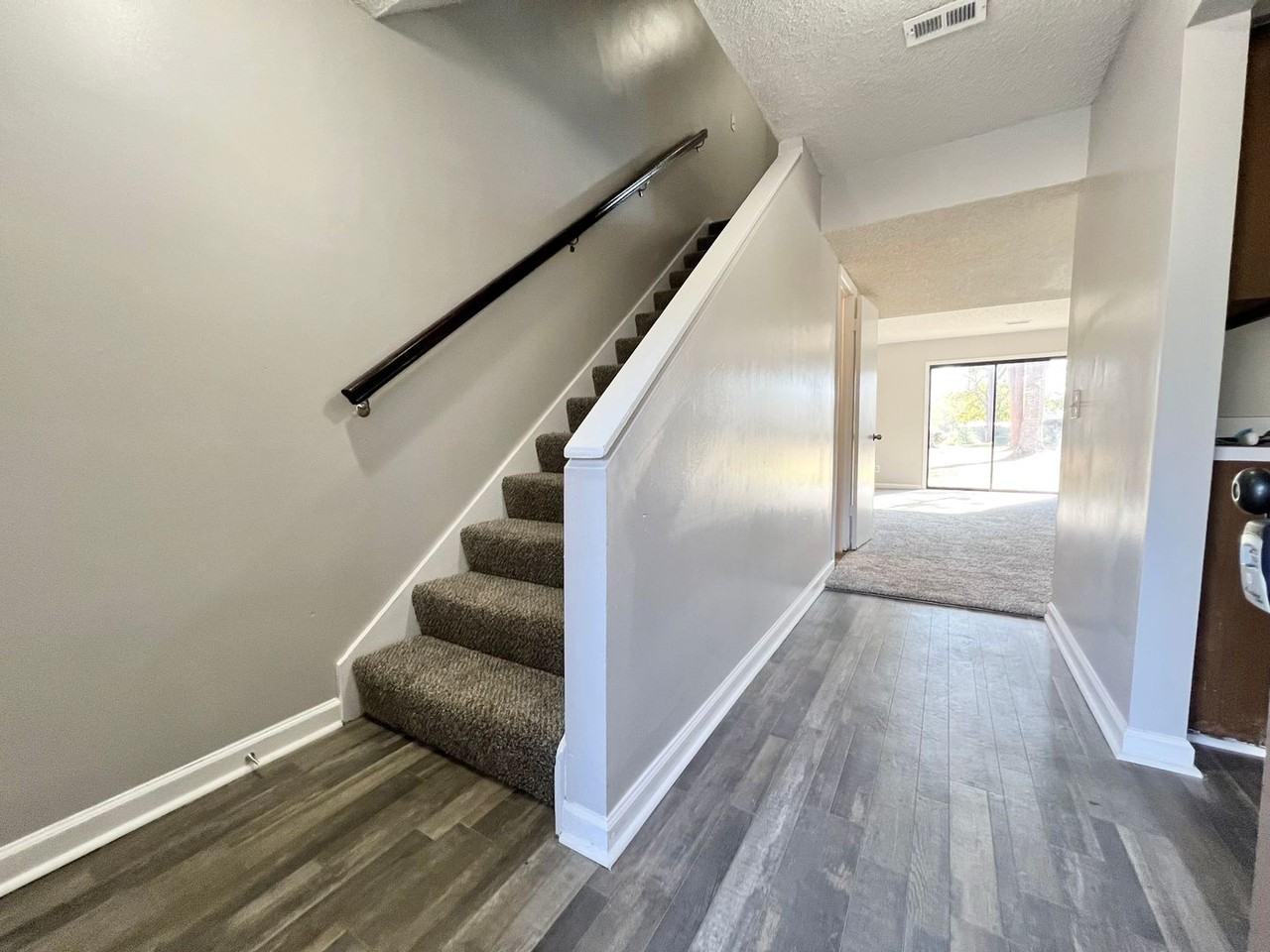 901 Olmstead Dr #38E - Photo 3 of 27