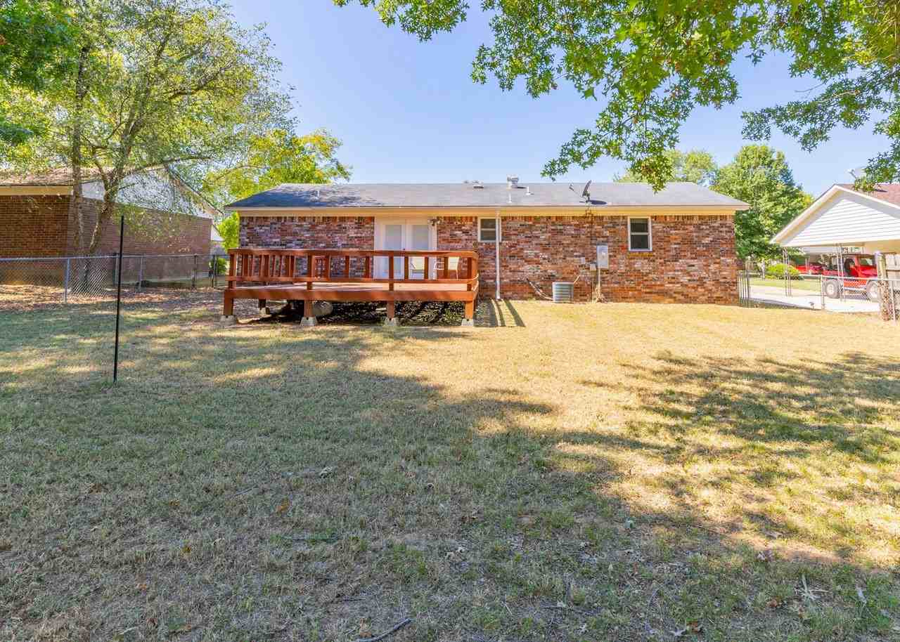 120 Joy Dr - Photo 4 of 21