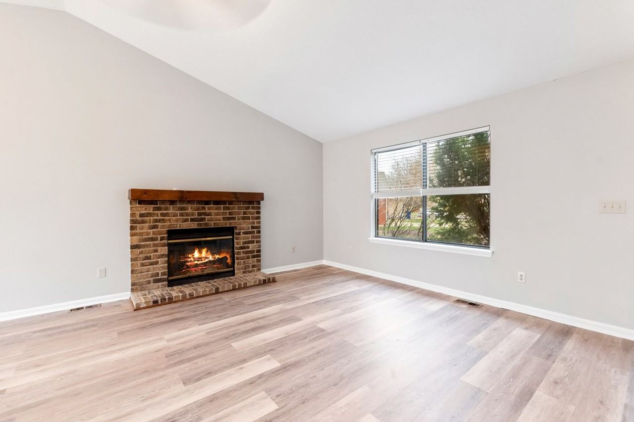 7319 E 32nd Ct N - Photo 3 of 26