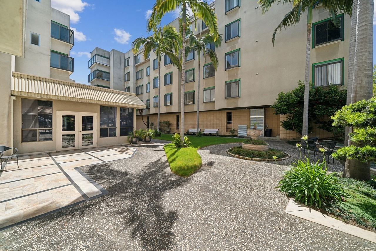 Park Glenview Apartments - Photo 5 of 49