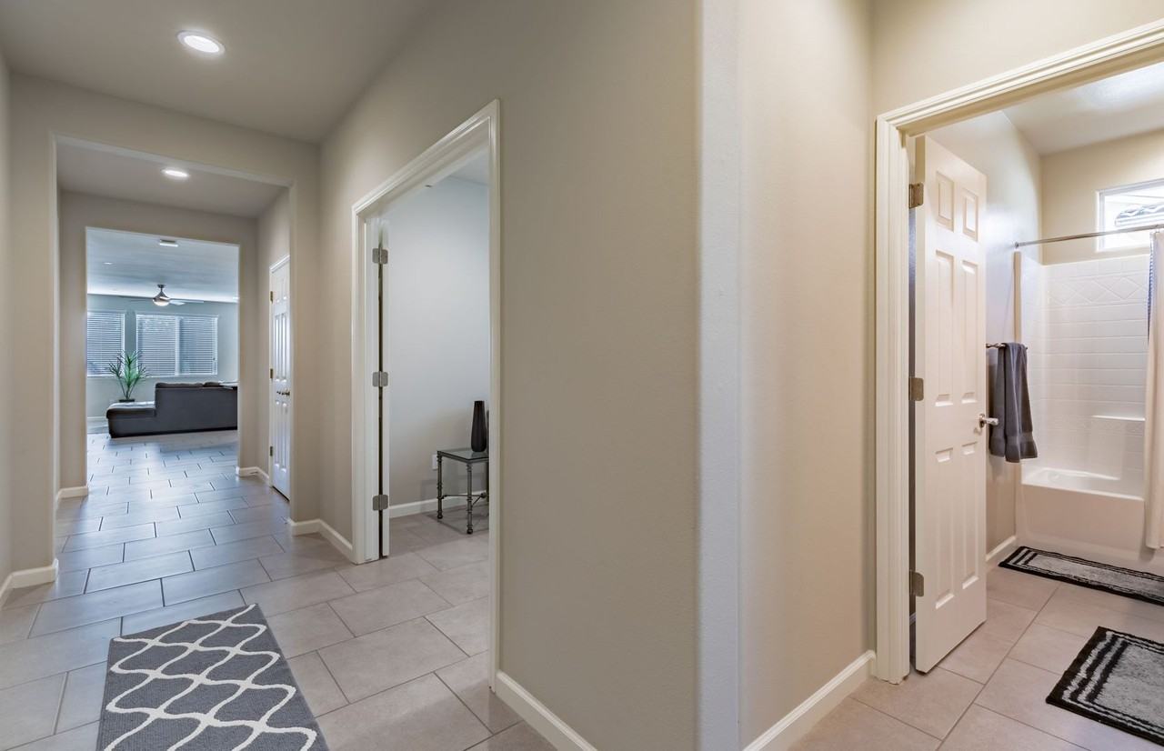 3476 Carmelita Ave - Photo 3 of 38