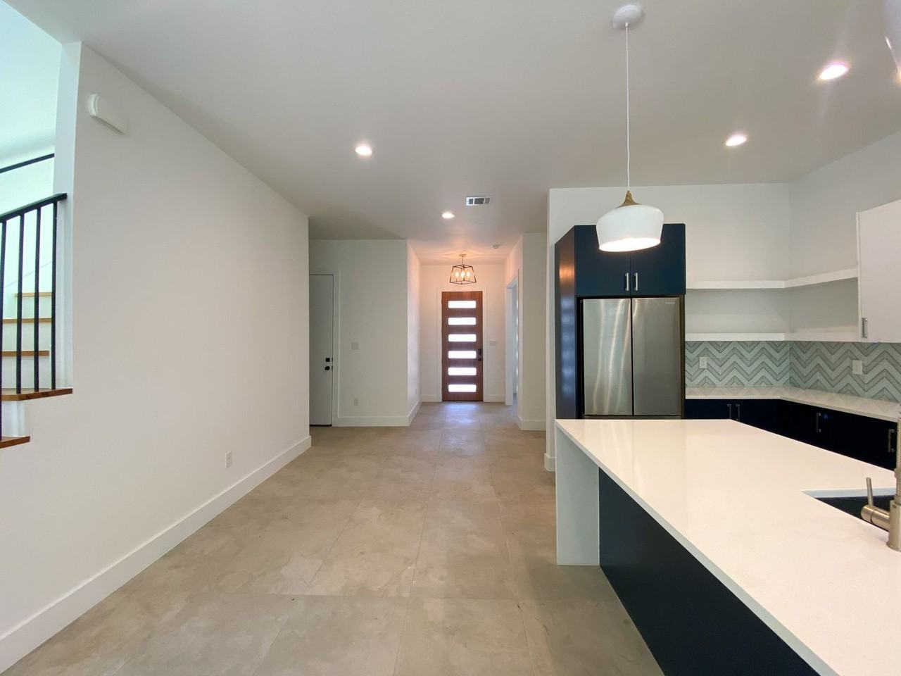 1726 N Olive St - Photo 7 of 40