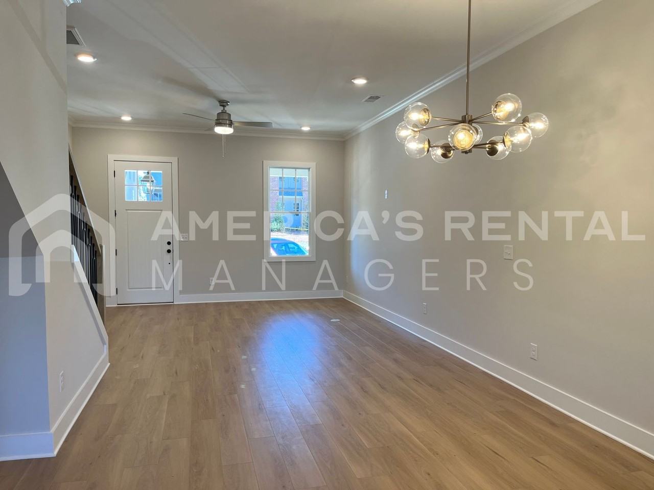 4826 Silas Ave - Photo 6 of 34