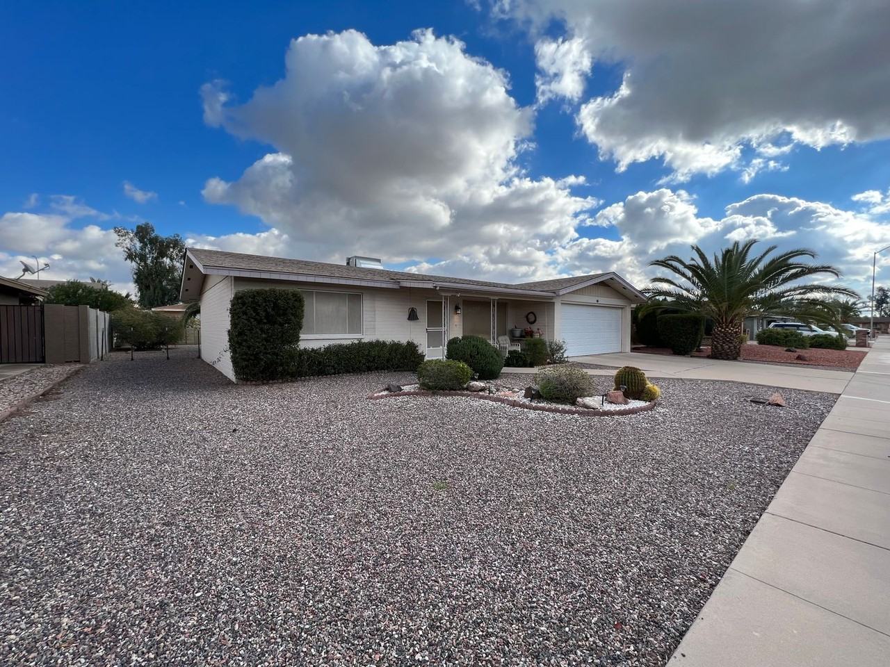 545 S Roanoke - Photo 3 of 25