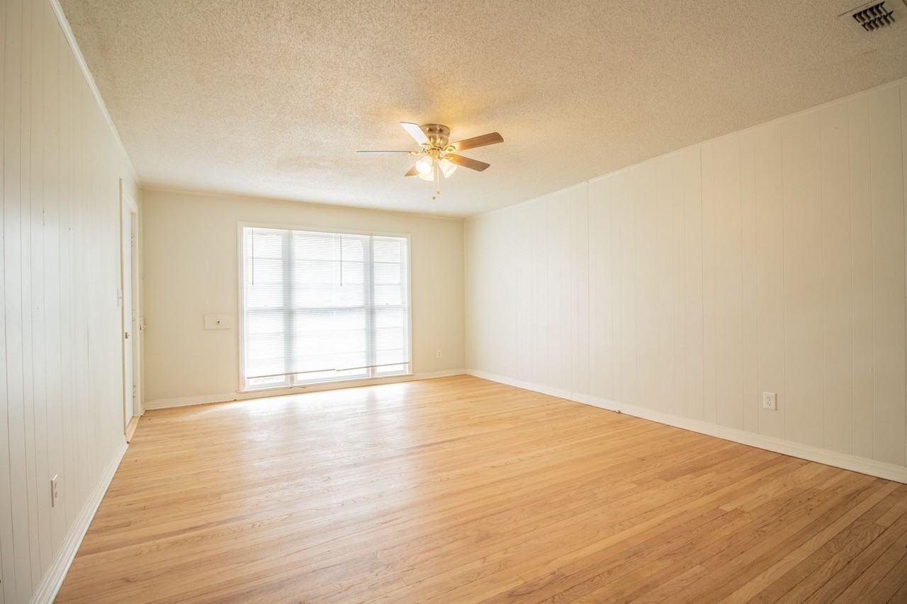 3514 27th St - Photo 3 of 17
