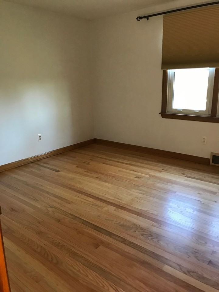 306 W Keech Ave - Photo 4 of 15