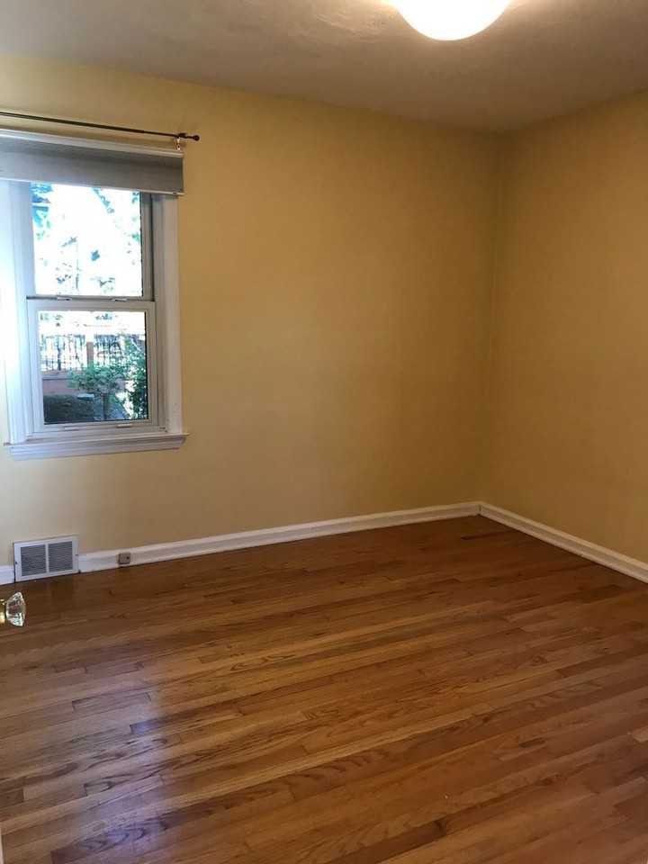 306 W Keech Ave - Photo 7 of 15