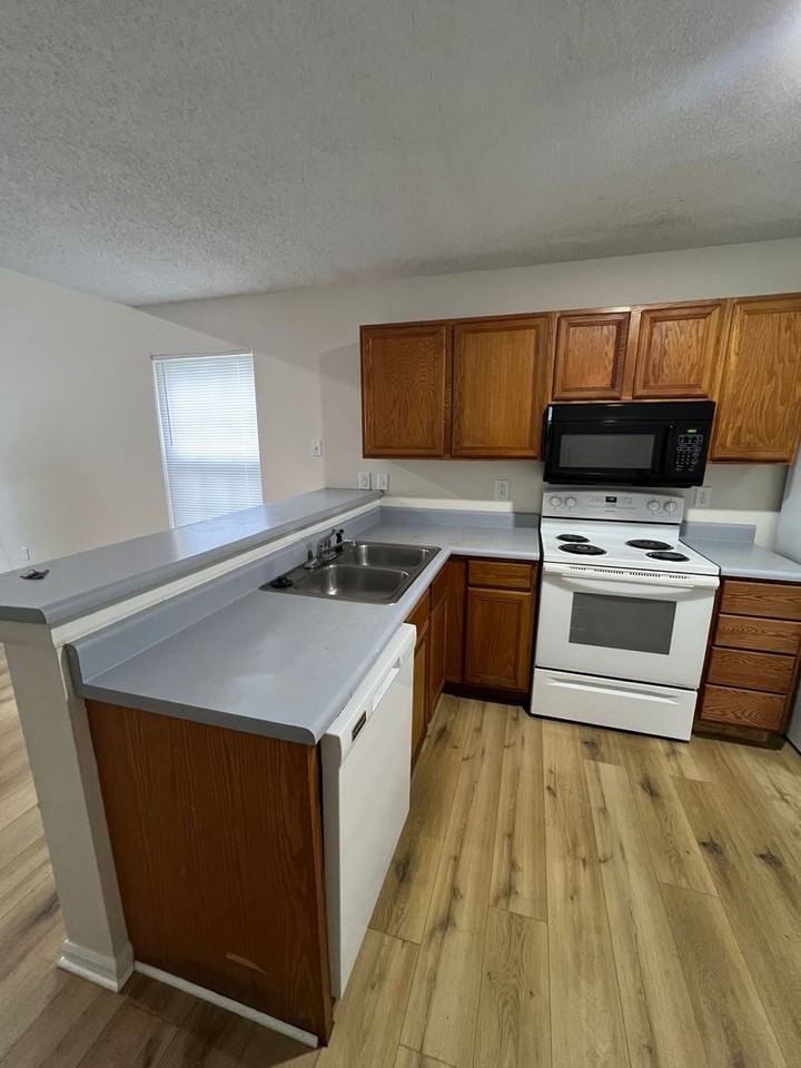 1908 Arlene Dr - Photo 4 of 18