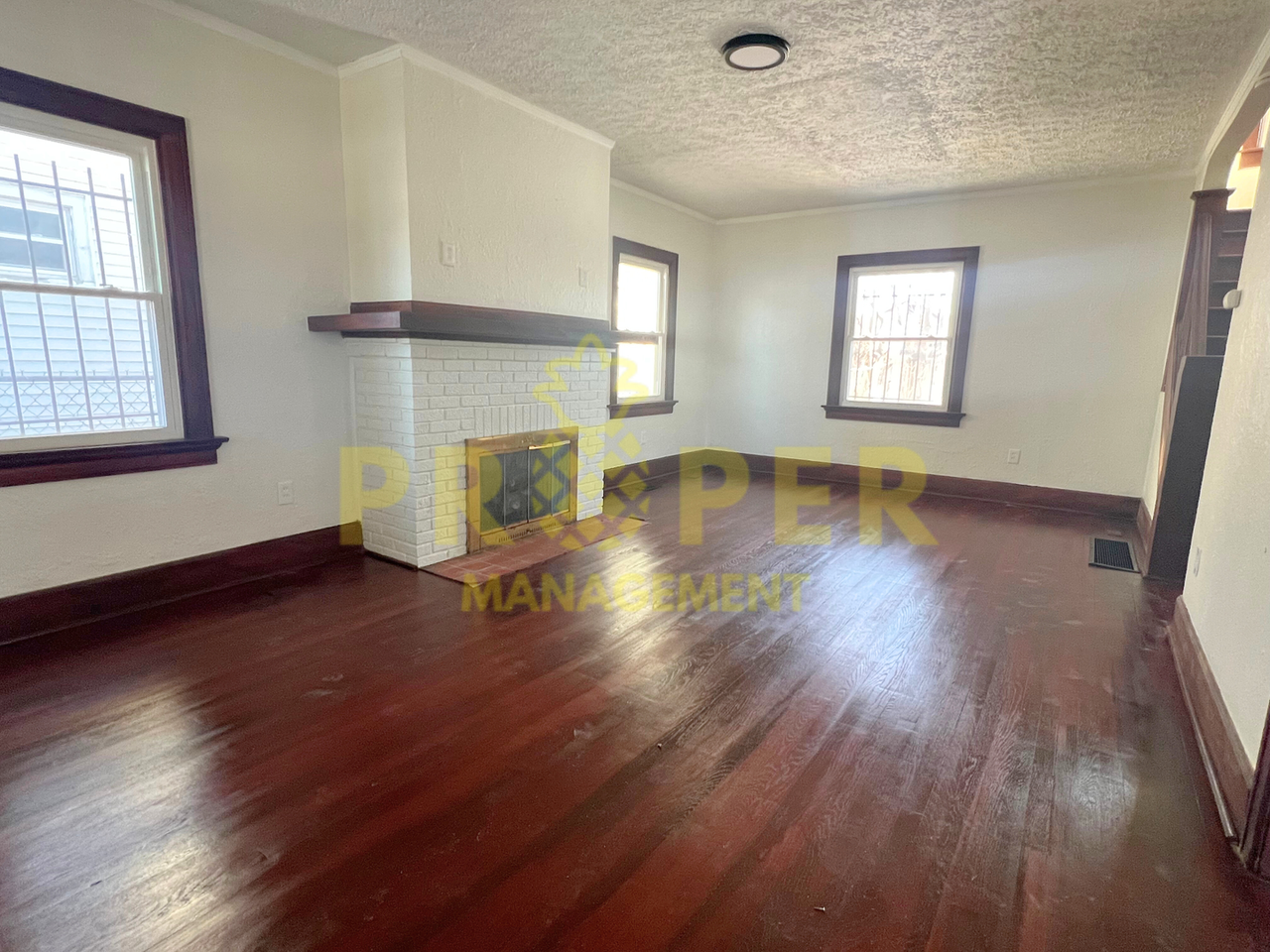 2118 Malvern Ave - Photo 2 of 12