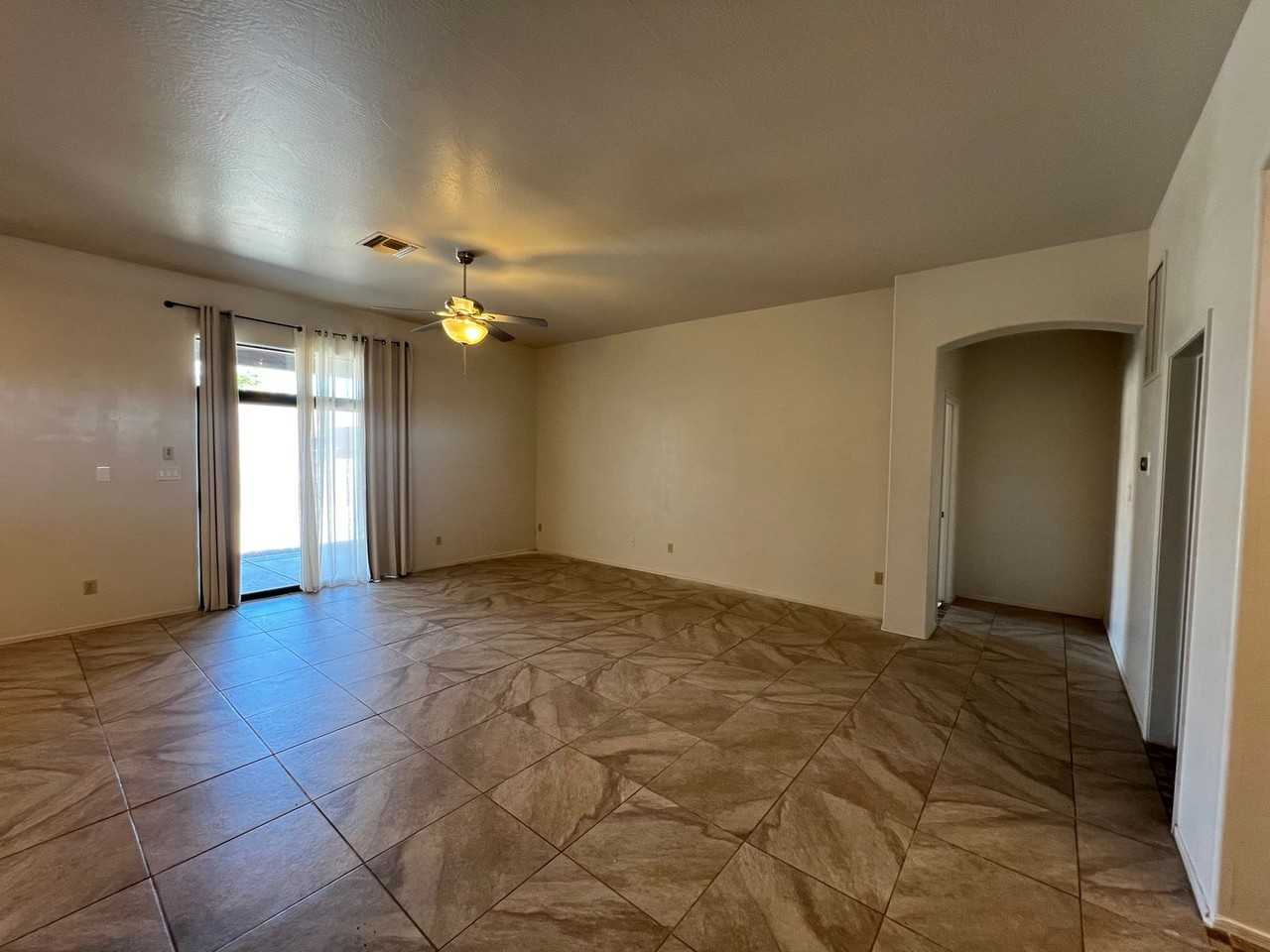 3546 W 18th Ln - Photo 2 of 28