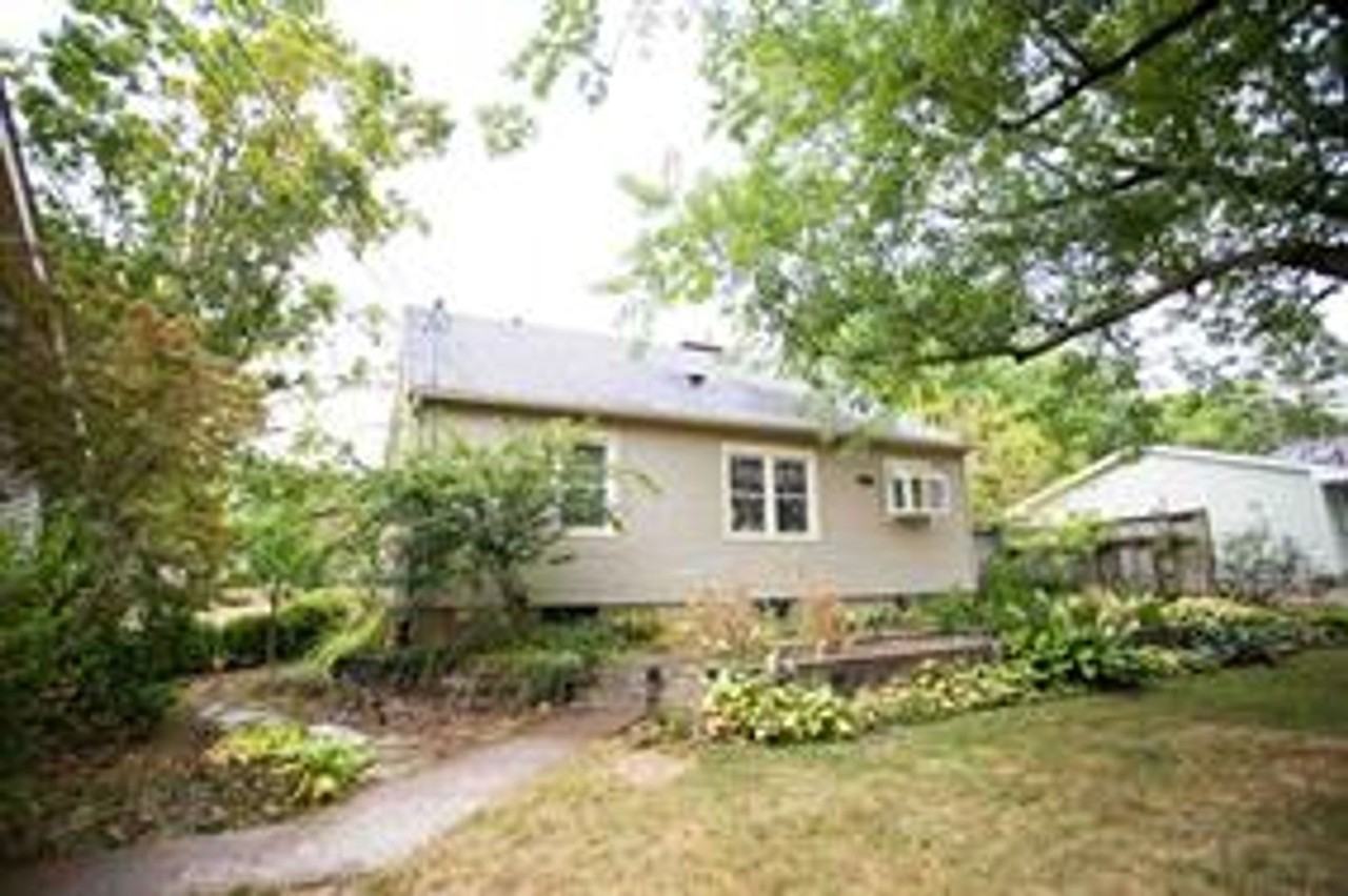 245 Highland Dr - Photo 2 of 14