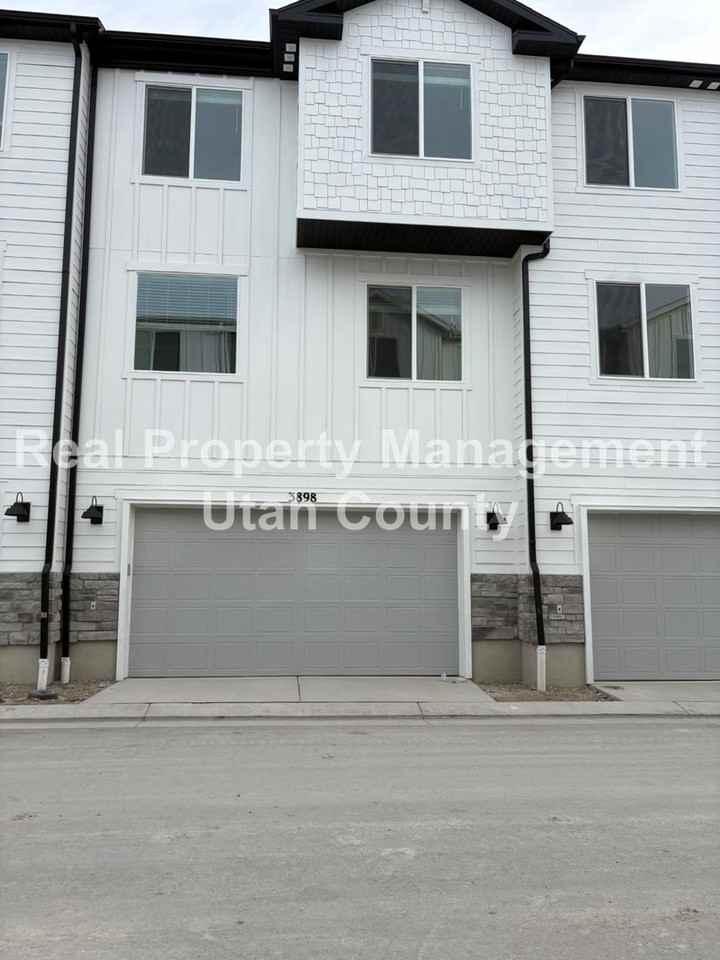 3898 N Cougar Ln - Photo 2 of 26