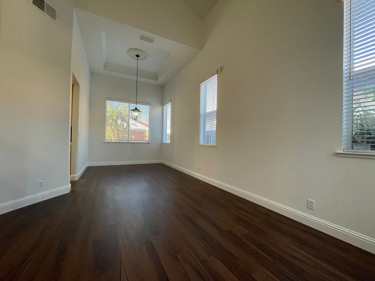 1651 Blanchard Dr - Photo 3 of 26