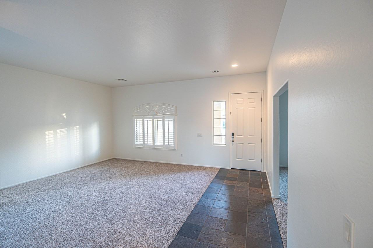 21316 E Via Del Rancho - Photo 2 of 19