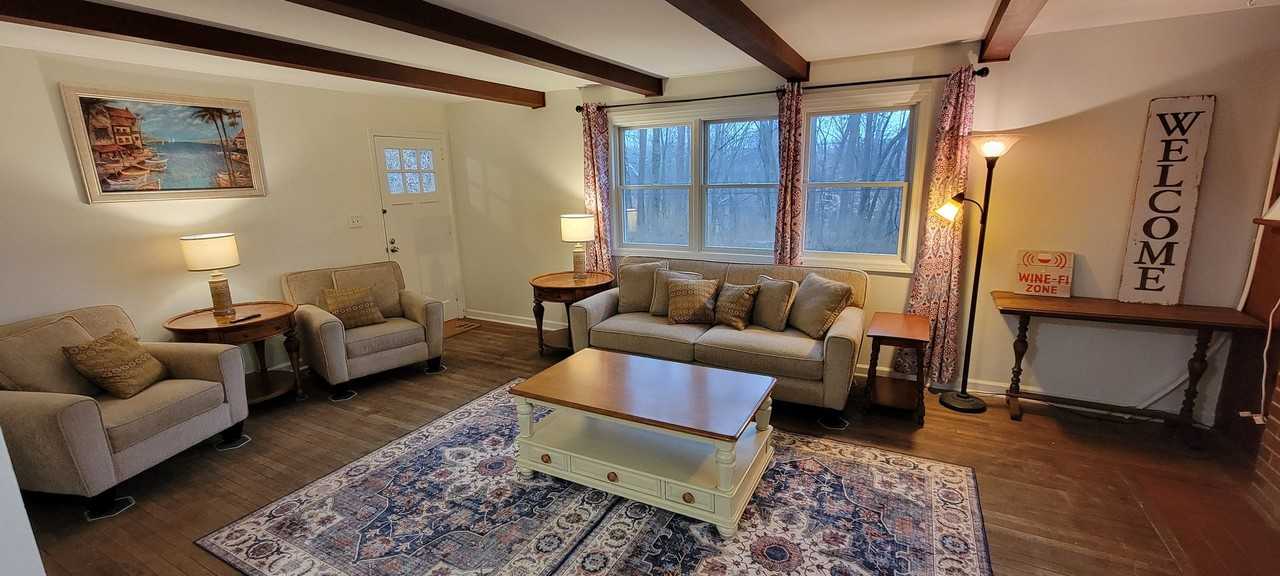 9 White Clay Dr - Photo 2 of 28