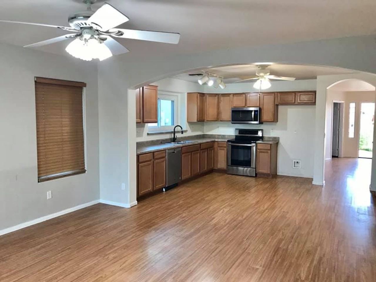 1695 E Daniella Dr - Photo 5 of 18