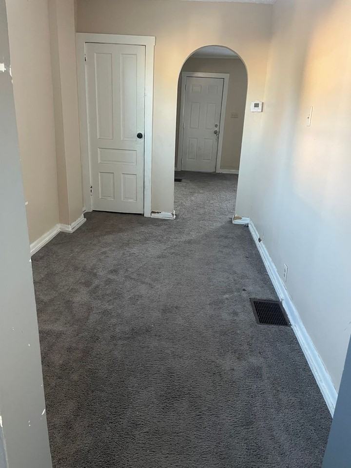 1208 Crescent Ave - Photo 3 of 9