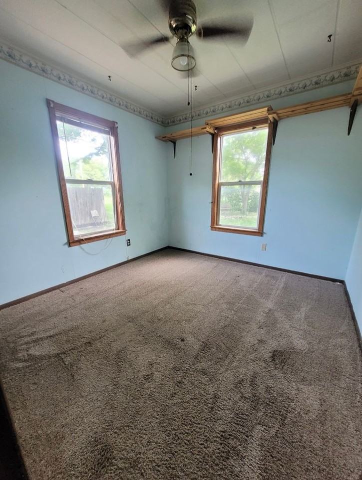 618 S Magnolia St - Photo 2 of 8