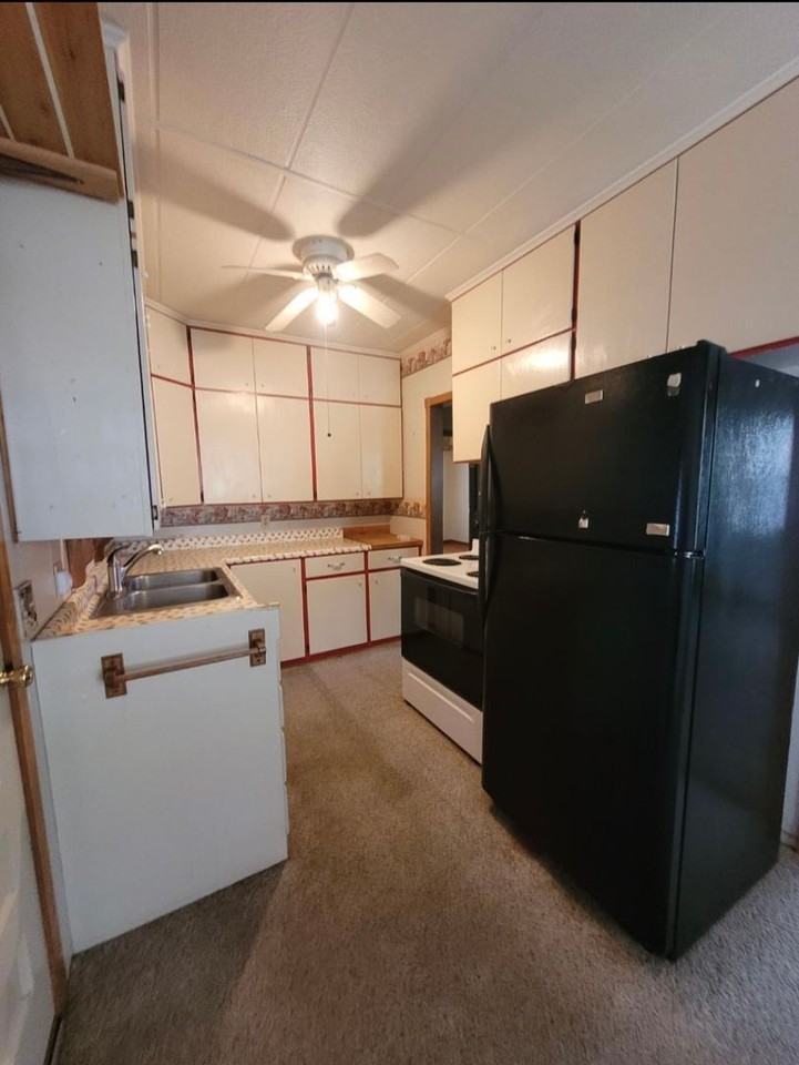 618 S Magnolia St - Photo 3 of 8