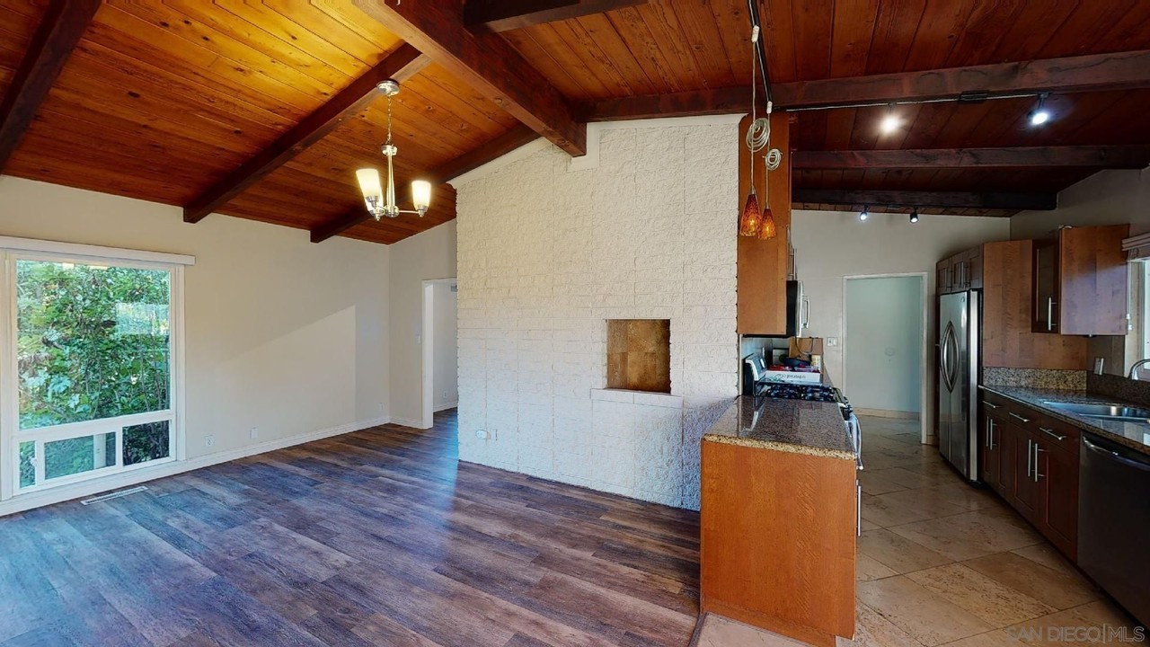 5301 Prosperity Ln - Photo 7 of 24