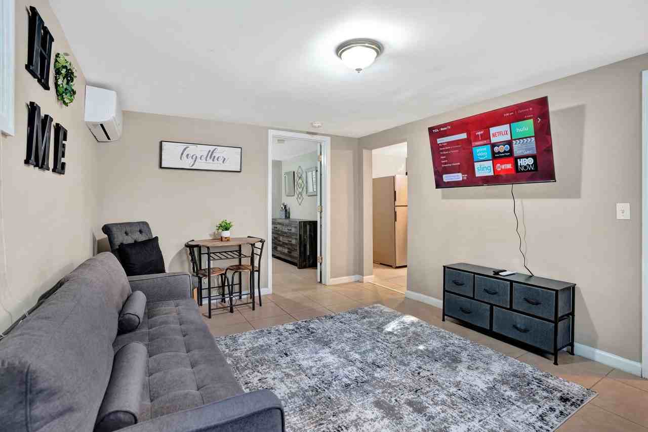 408 Martin St - Photo 2 of 50