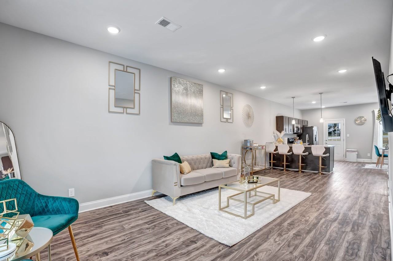 541 New South Dr - Photo 3 of 50