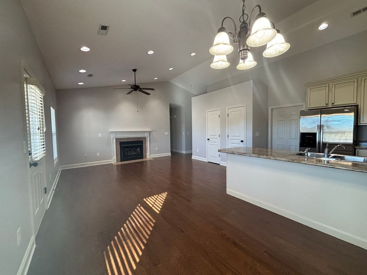 271 Cambridge Grove Way - Photo 3 of 14