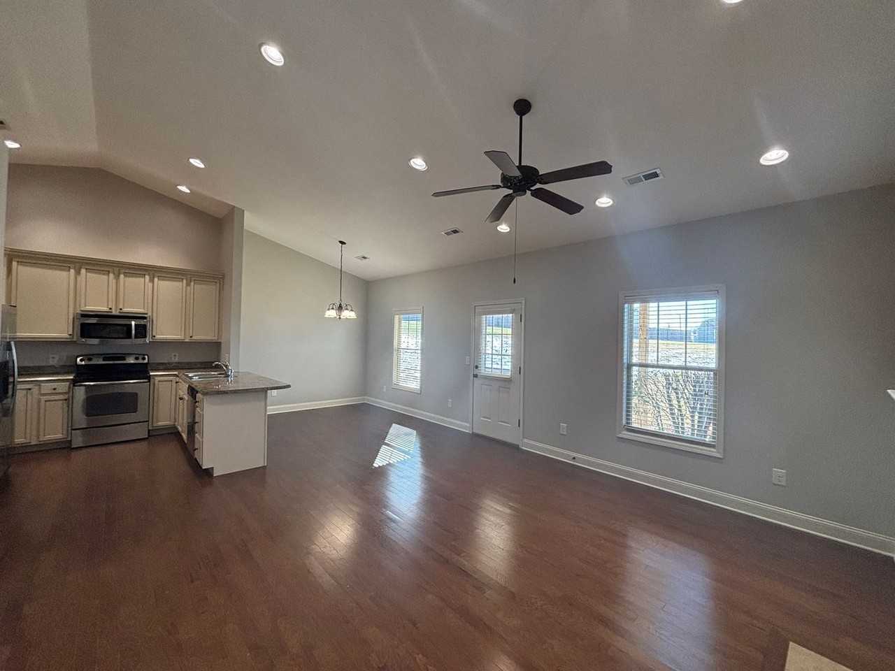 271 Cambridge Grove Way - Photo 4 of 14