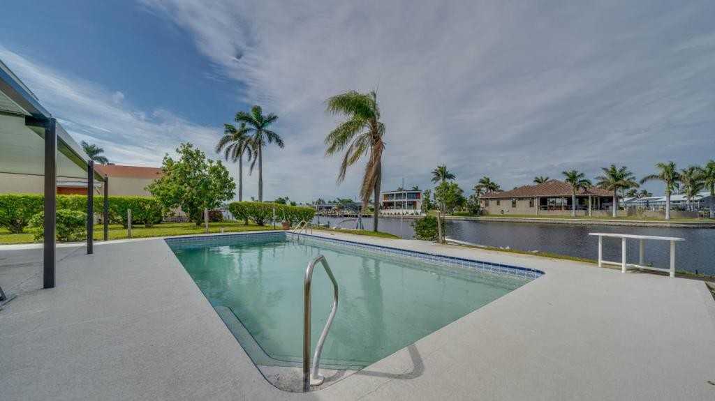 4228 Se 19th Ave - Photo 3 of 29