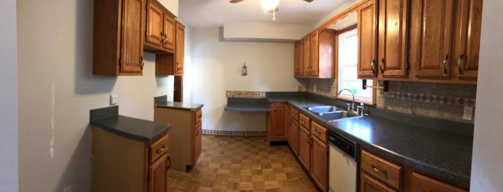 236 Kenoak Dr - Photo 2 of 19