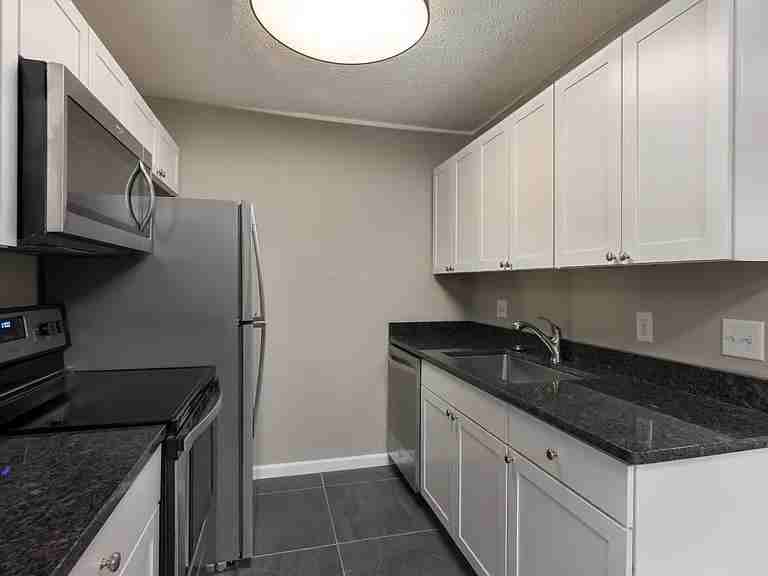 93 W 9th Ave - Photo 2 of 24